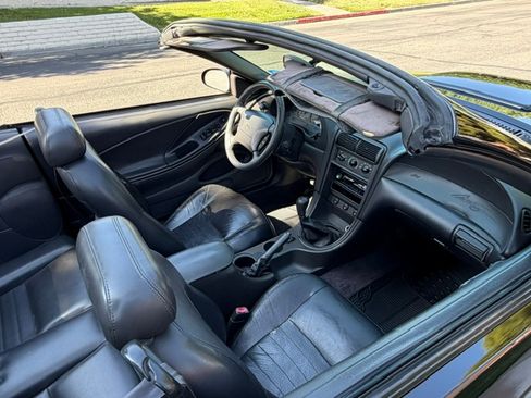 Used 2002 Ford Mustang GT RWD image 11