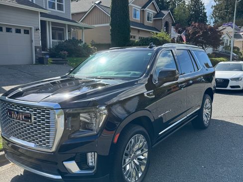 Used 2023 GMC Yukon Denali Ultimate image 2