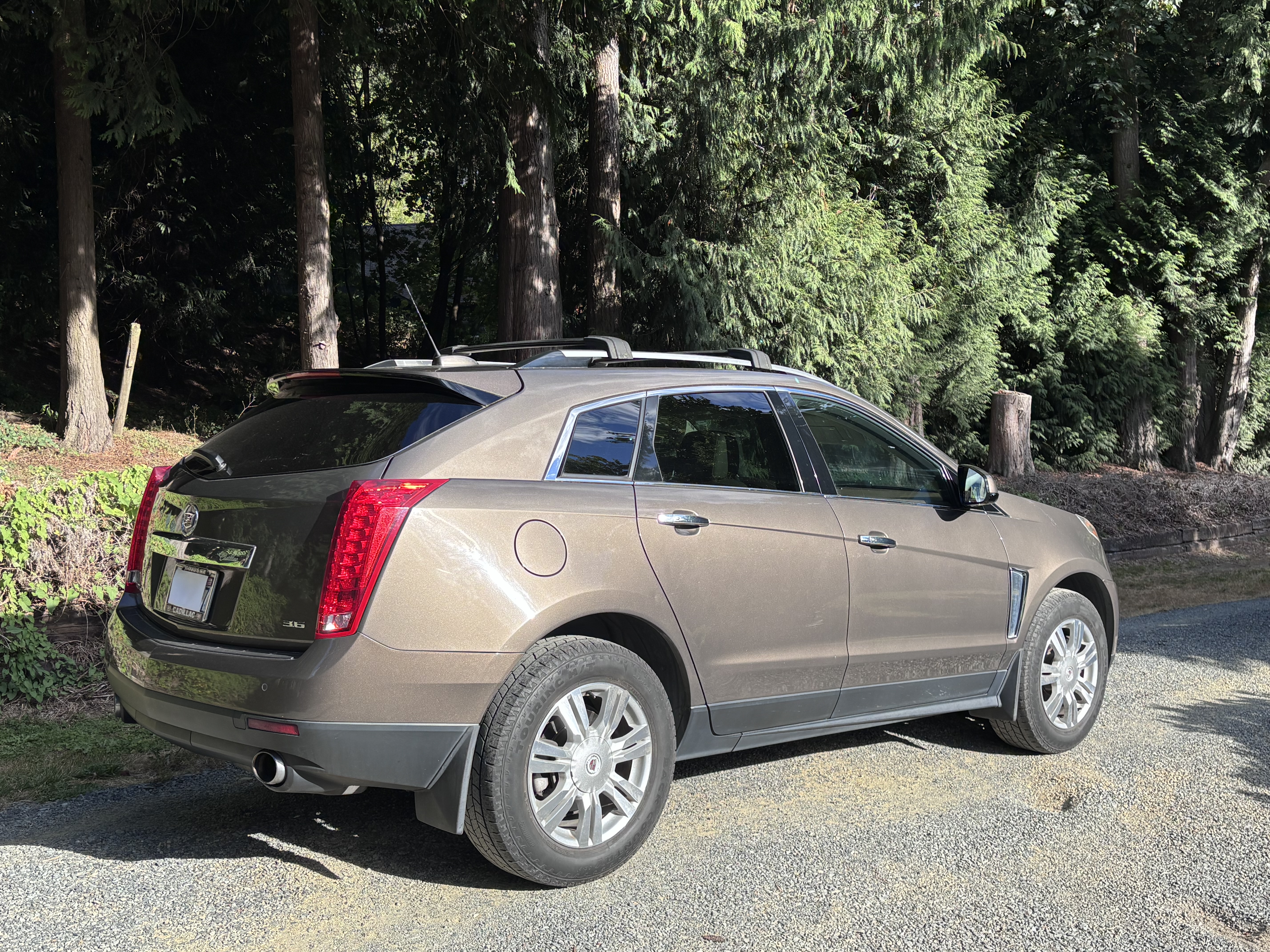 Used 2015 Cadillac SRX Luxury w/ Driver Awareness Package AWD/4WD image 5