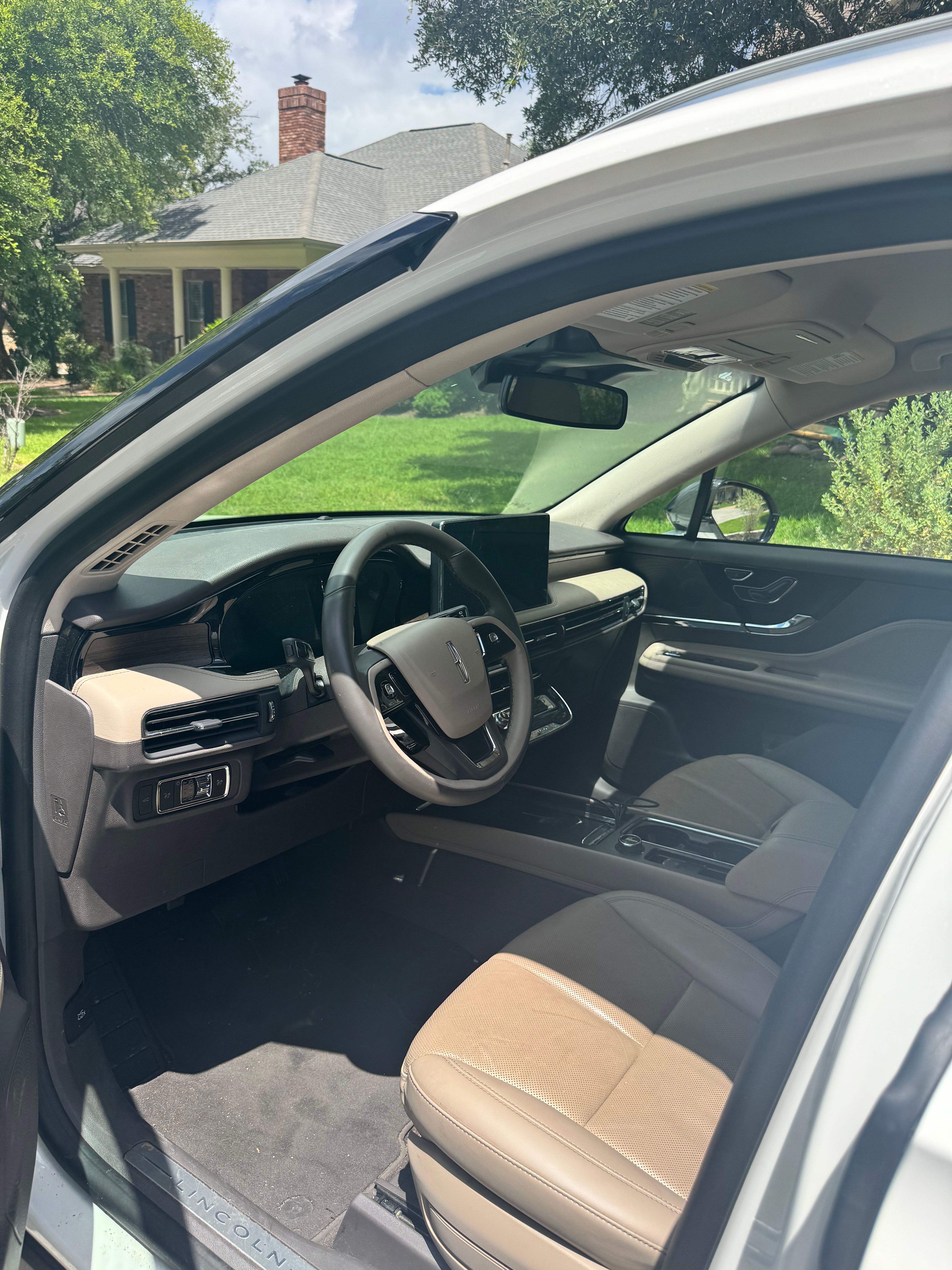 Used 2023 Lincoln Corsair Reserve FWD image 5