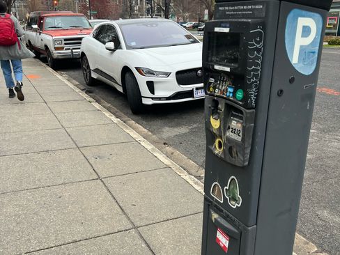 Used 2020 Jaguar I-PACE SE image 6