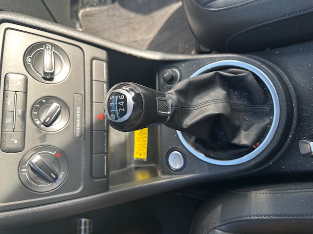 Used 2013 Volkswagen Beetle 2.0T FWD image 16