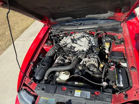 Used 2003 Ford Mustang Deluxe Convertible image 11