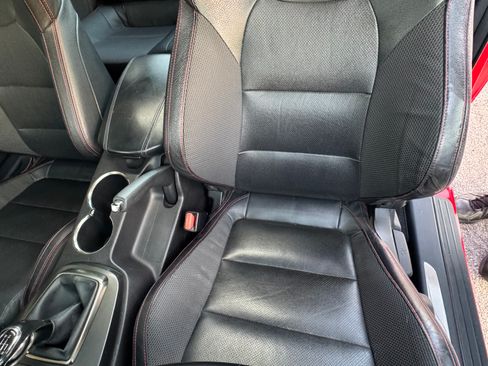 Used 2015 Hyundai Genesis 3.8 RWD image 21