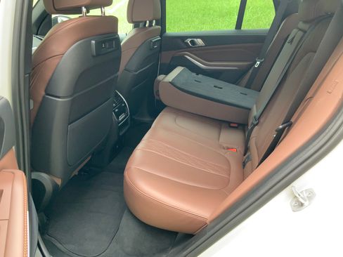 Used 2022 BMW X5 xDrive40i w/ M Sport Package AWD/4WD image 23