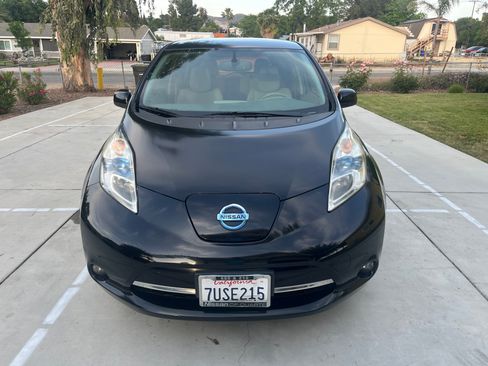 Used 2012 Nissan Leaf SL image 1