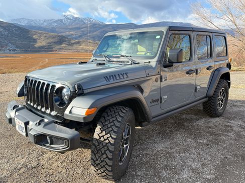 Used 2023 Jeep Wrangler Unlimited Sport image 1