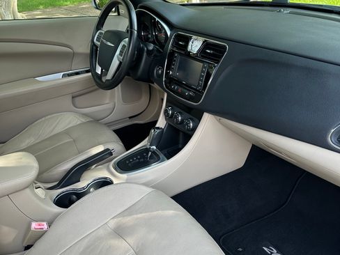 Used 2012 Chrysler 200 Limited FWD image 11