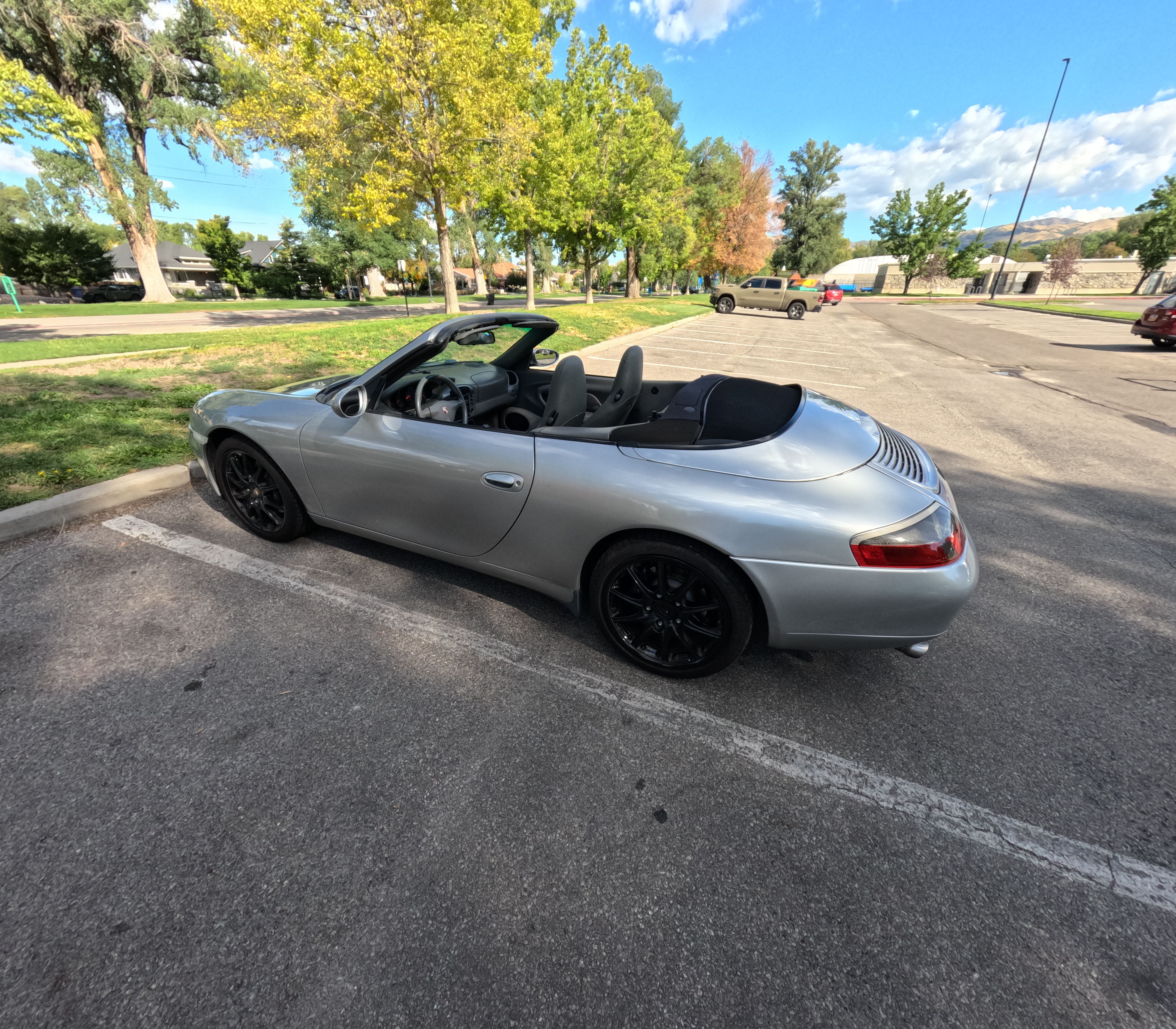Used 2001 Porsche 911 Cabriolet image 4