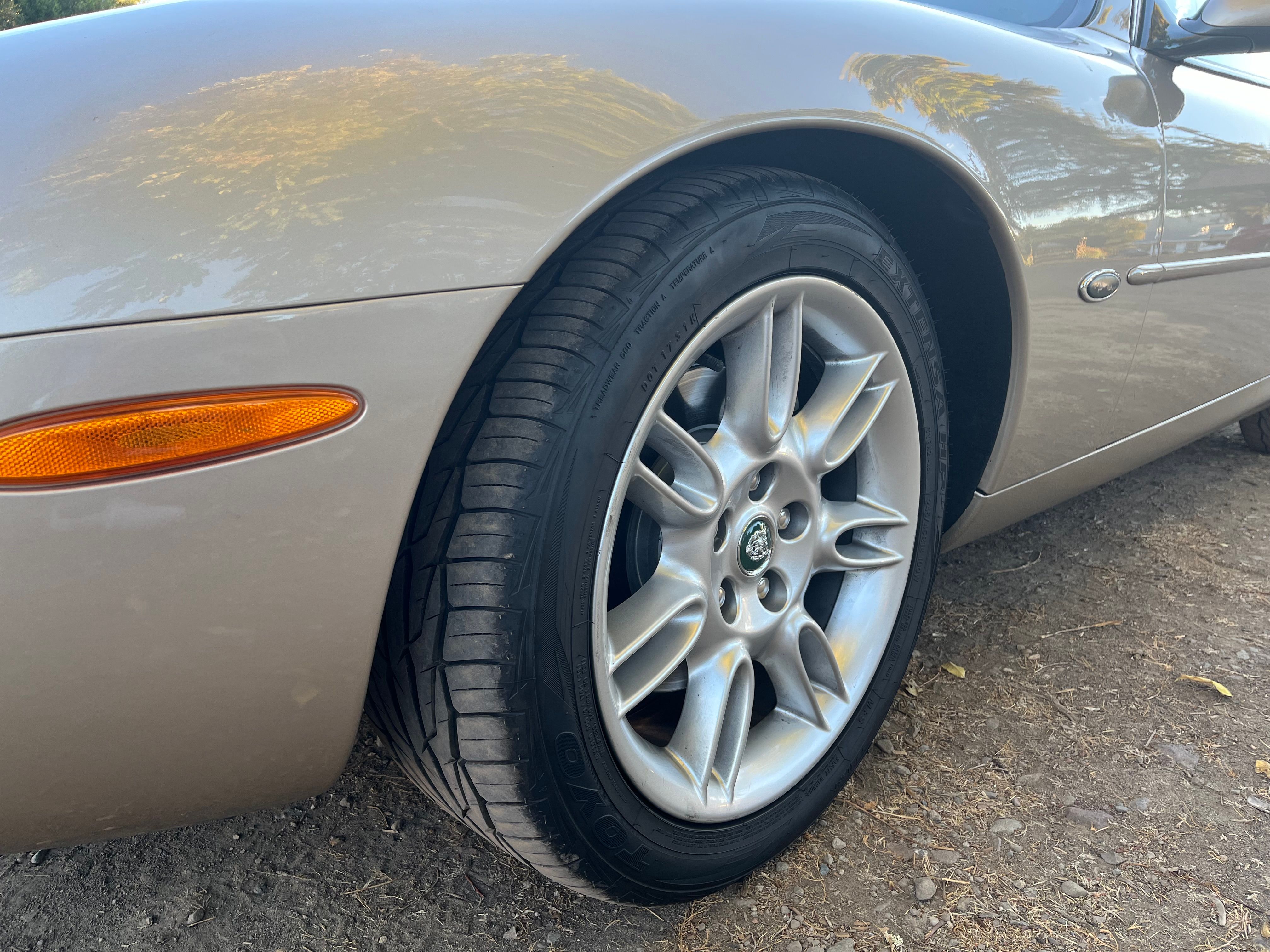 Used 2002 Jaguar XK8 Convertible RWD image 10