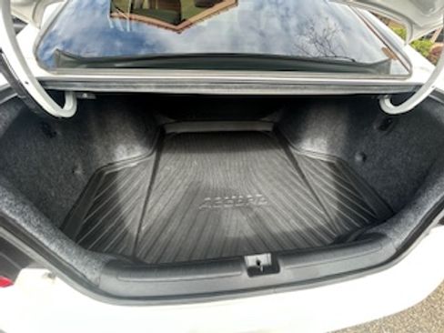 Used 2022 Honda Accord EX-L image 12