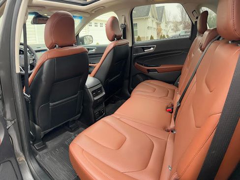 Used 2019 Ford Edge Titanium w/ Equipment Group 301A image 21