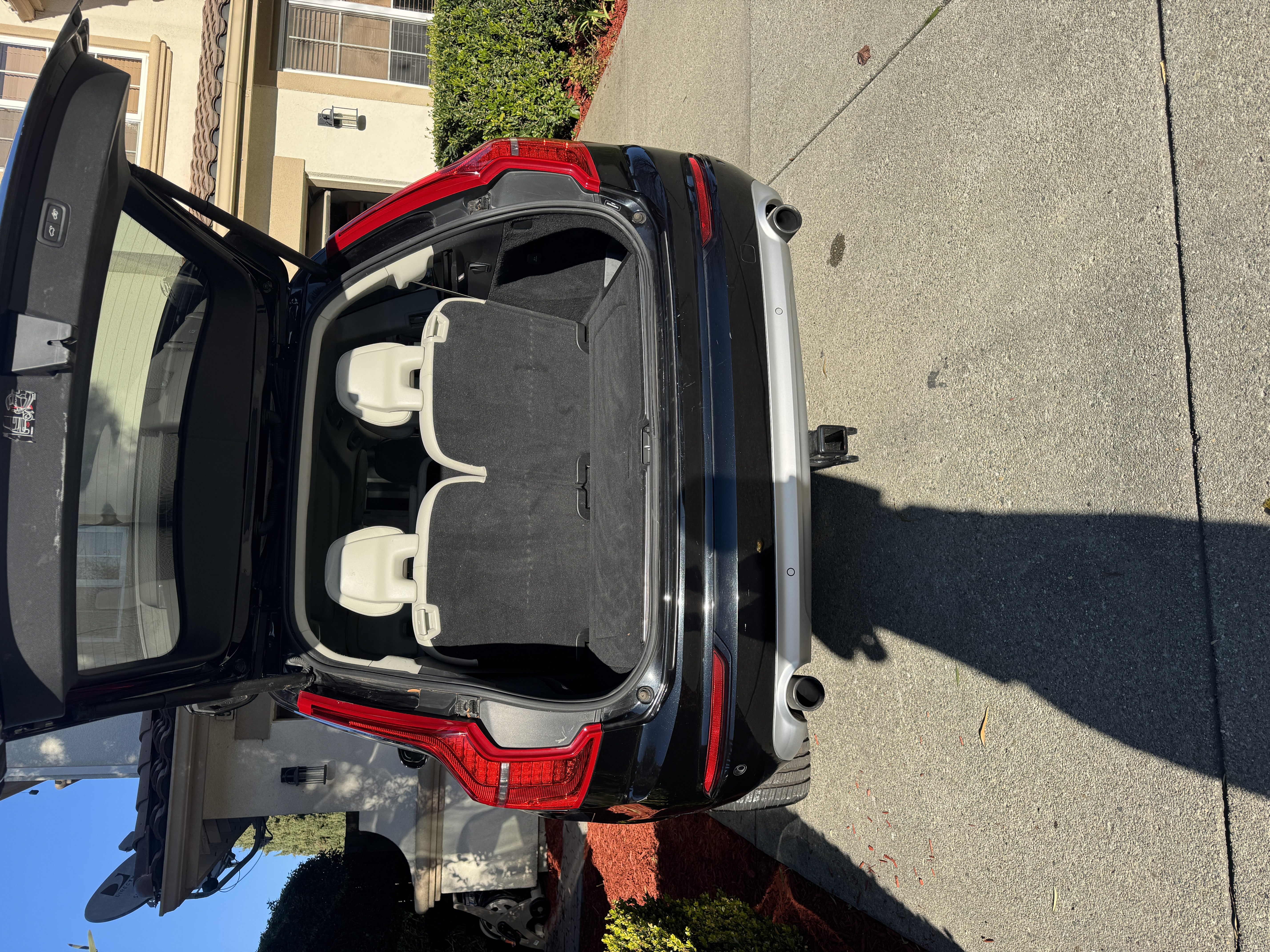Used 2019 Volvo XC90 T5 Momentum w/ Advanced Package AWD/4WD image 11