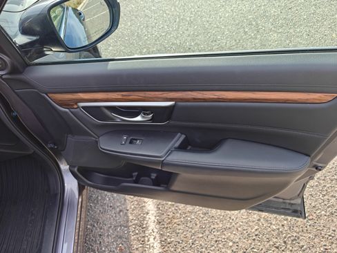 Used 2022 Honda CR-V Touring image 25