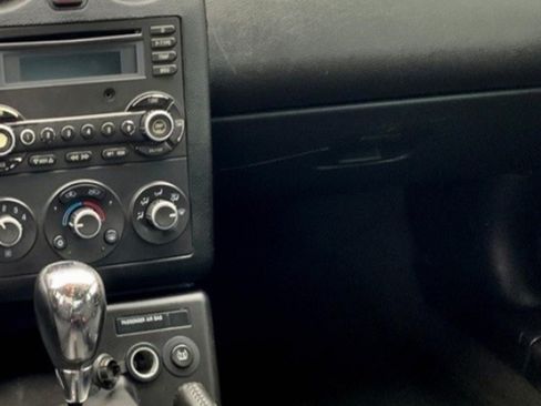 Used 2009 Pontiac G6 Sedan w/ Preferred Package image 10