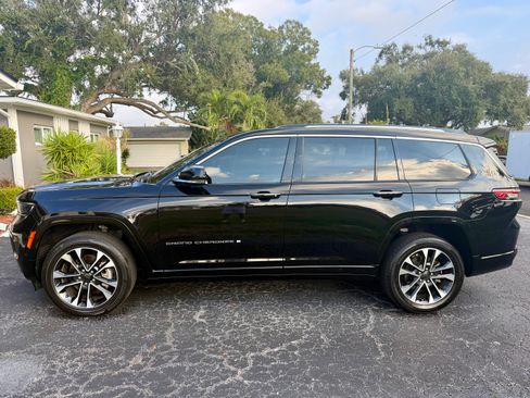 Used 2022 Jeep Grand Cherokee L Overland w/ Luxury Tech Group IV image 1