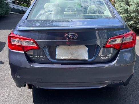 Used 2017 Subaru Legacy 2.5i Limited image 5