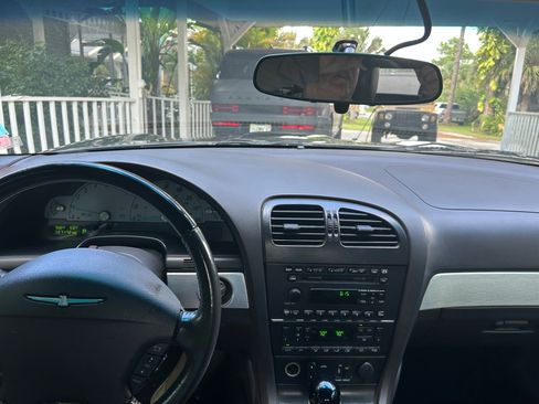 Used 2002 Ford Thunderbird image 8