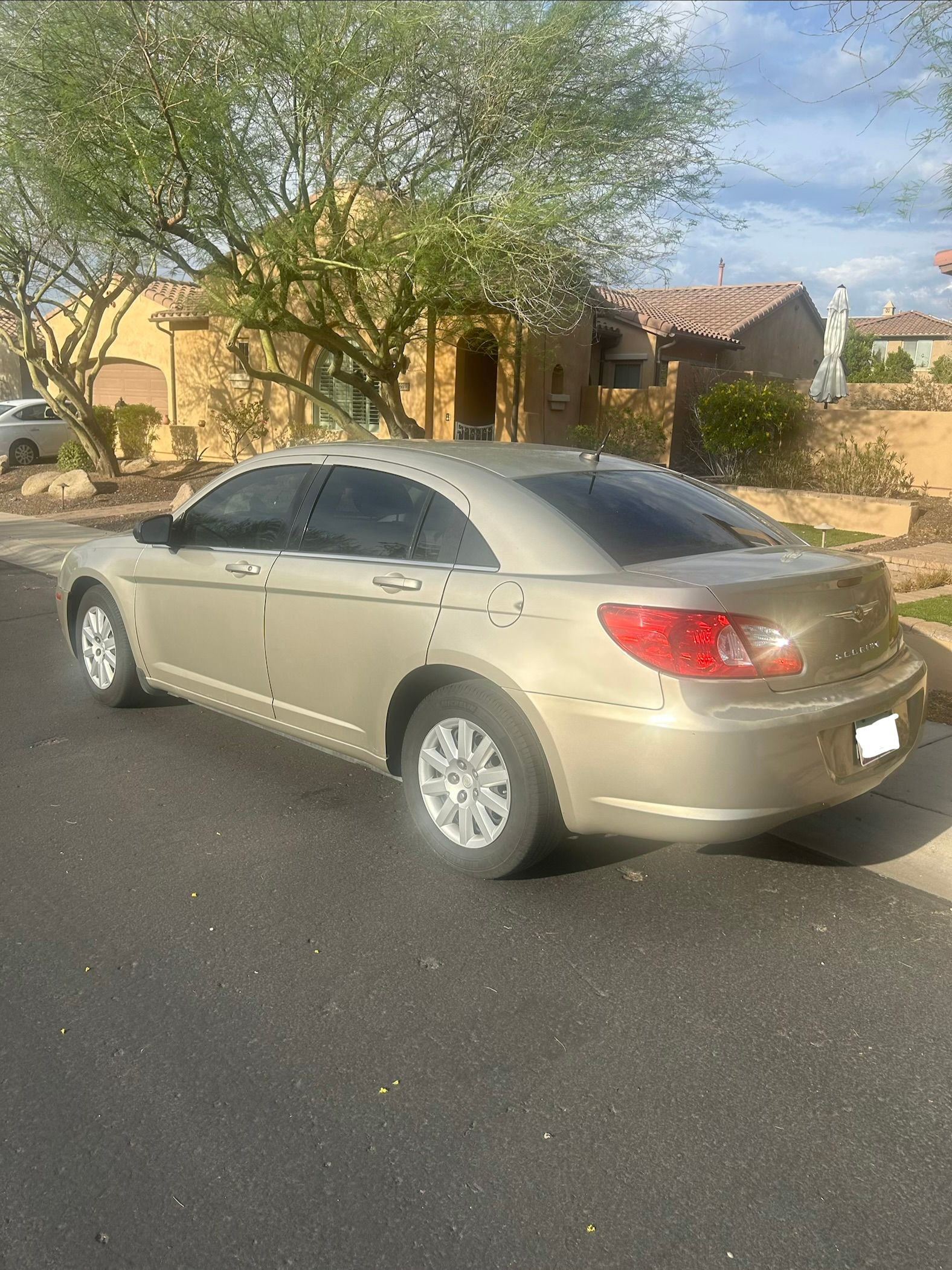 Used 2008 Chrysler Sebring LX FWD image 2