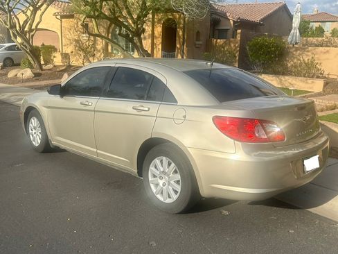 Used 2008 Chrysler Sebring LX FWD image 2