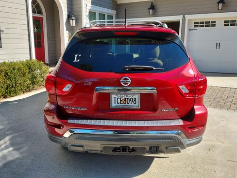 Used 2018 Nissan Pathfinder Platinum image 5