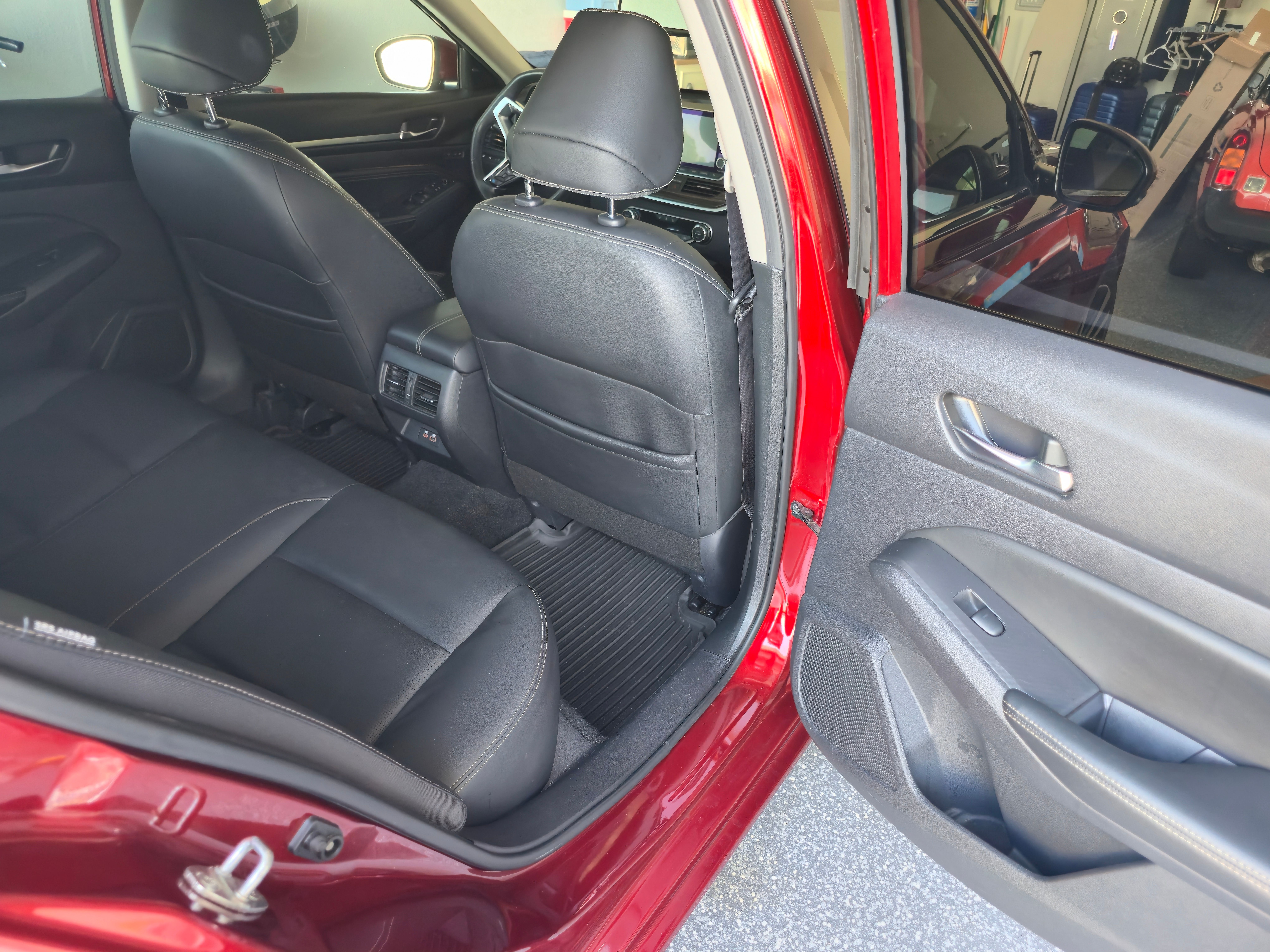 Used 2019 Nissan Altima 2.0 Platinum FWD image 9