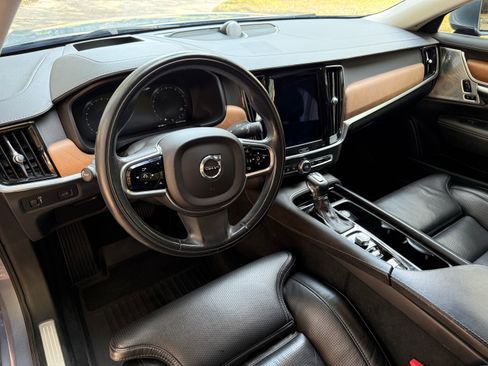 Used 2017 Volvo S90 T6 Inscription w/ Vision Package image 6