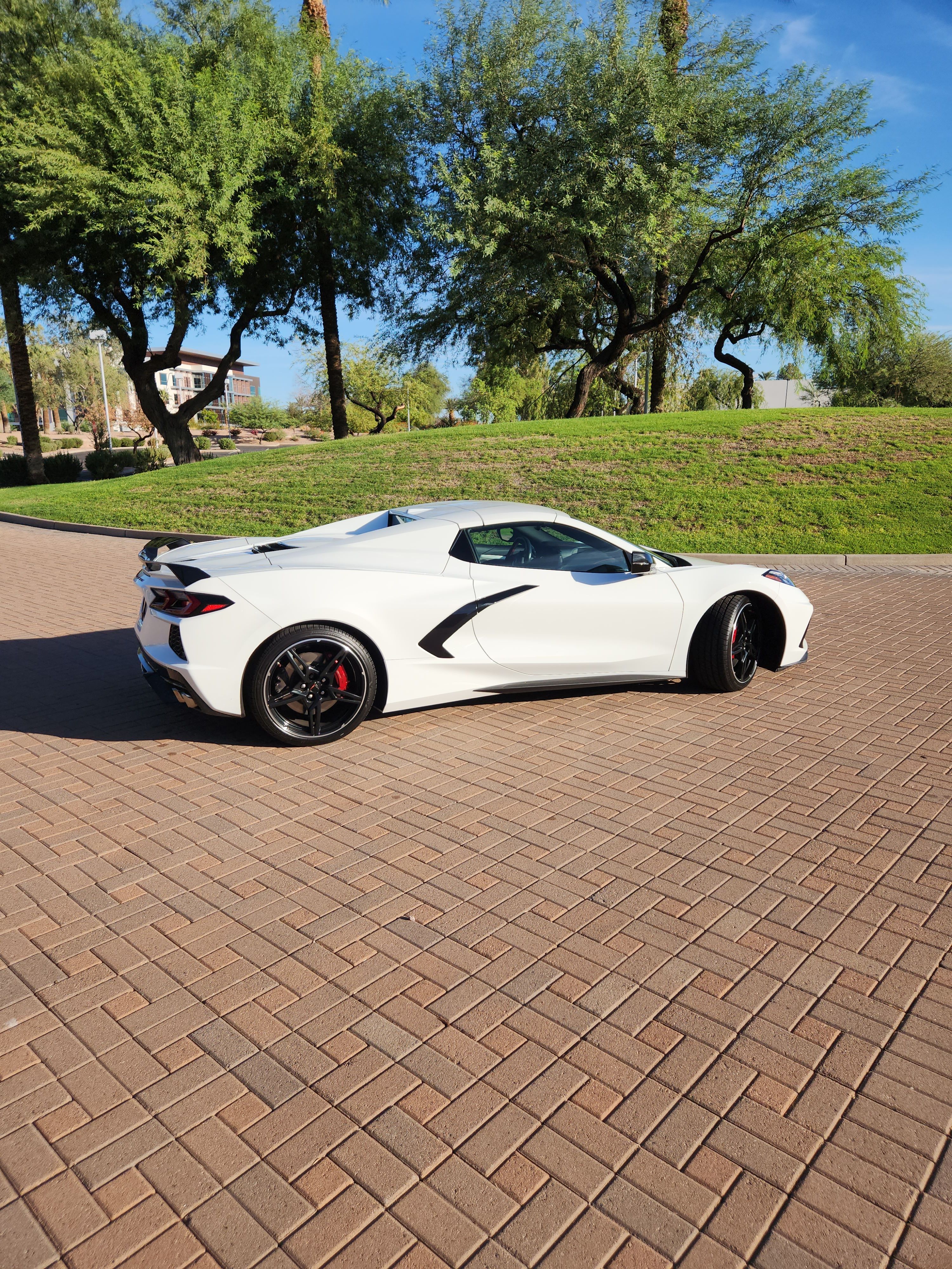Used 2022 Chevrolet Corvette Stingray Preferred Conv w/ Z51 Performance Package RWD image 15