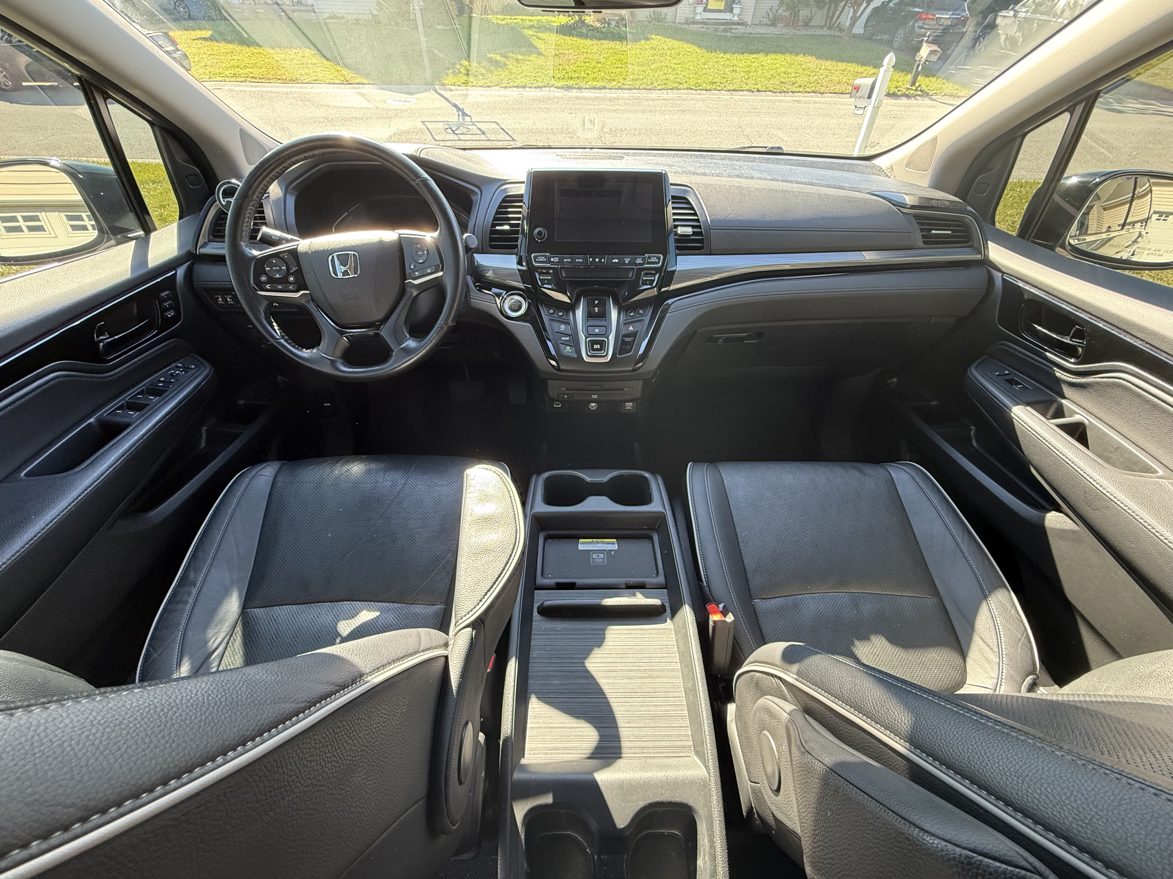 Used 2023 Honda Odyssey Elite image 11