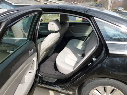 Used 2017 Hyundai Sonata SE image 14