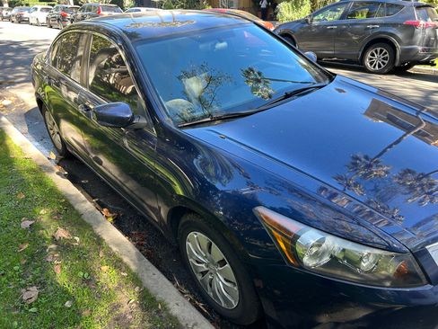 Used 2010 Honda Accord LX image 1