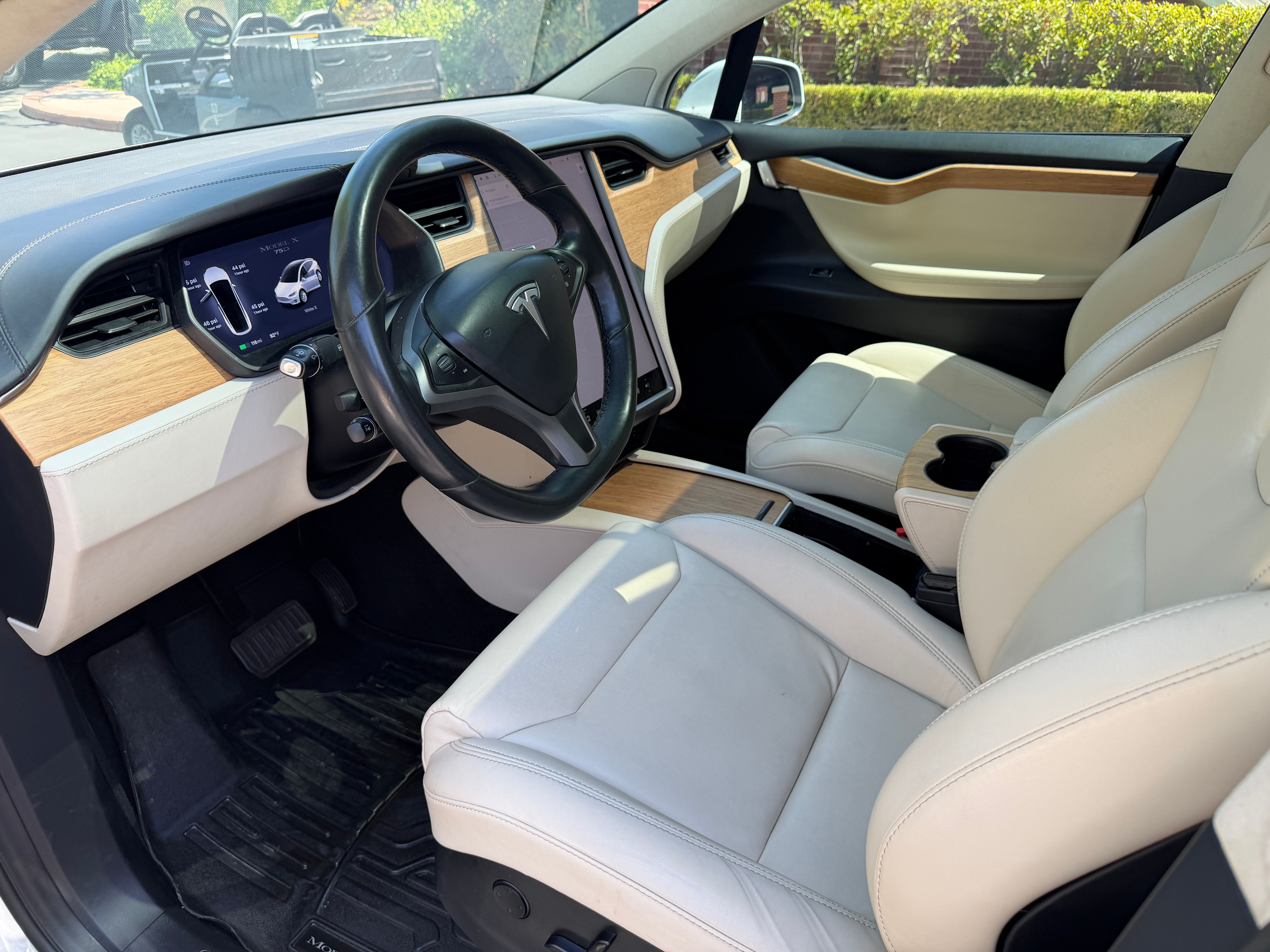 Used 2018 Tesla Model X 75D AWD/4WD image 8