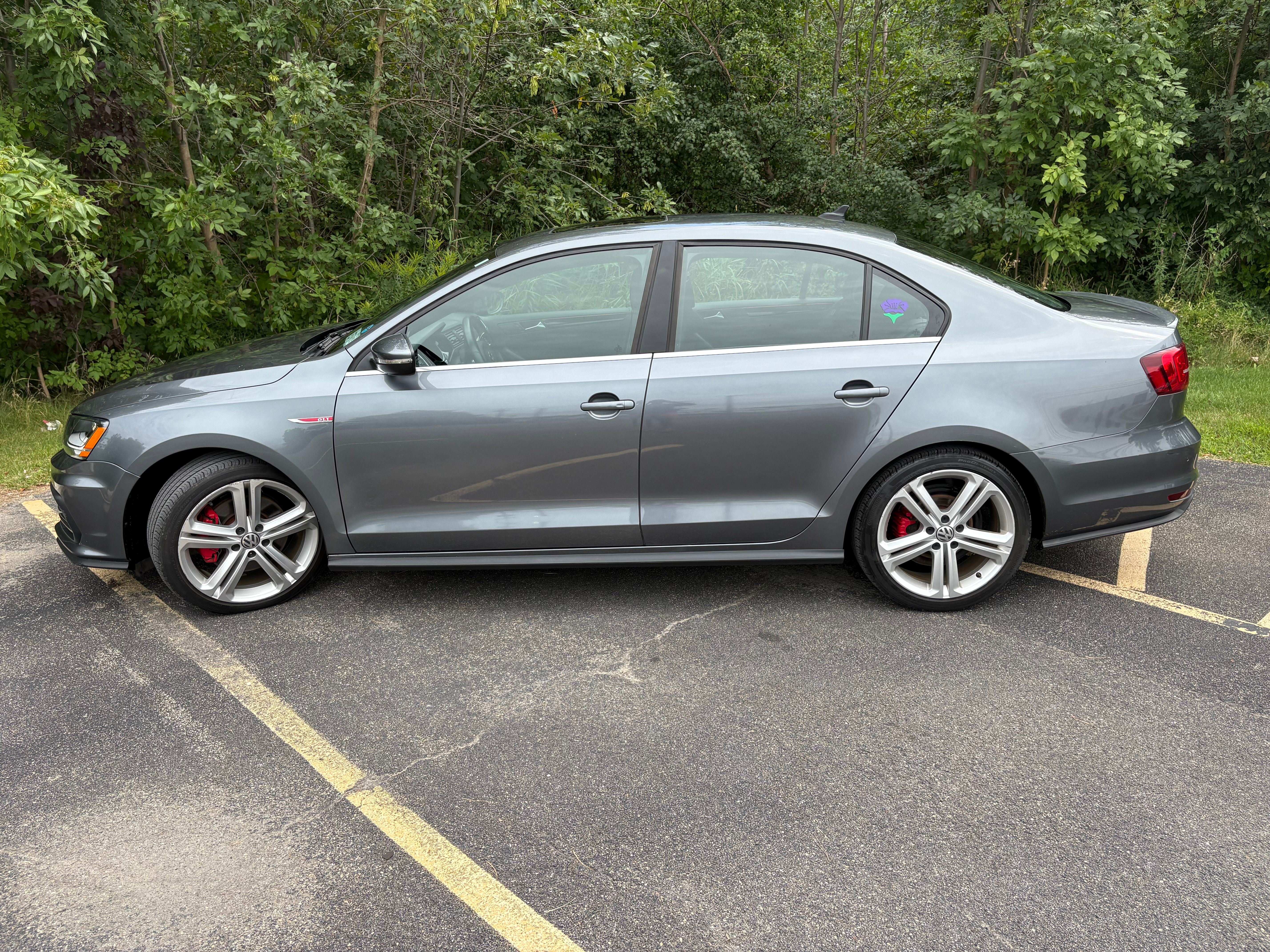Used 2017 Volkswagen Jetta GLI FWD image 1
