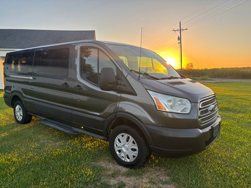 Used 2016 Ford Transit 350 XLT RWD image 1