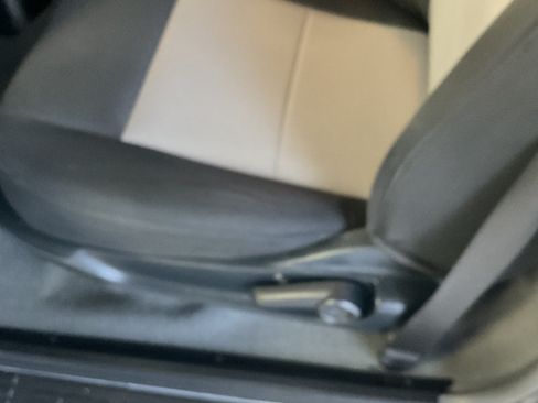 Used 2011 Ford Ranger XLT image 23