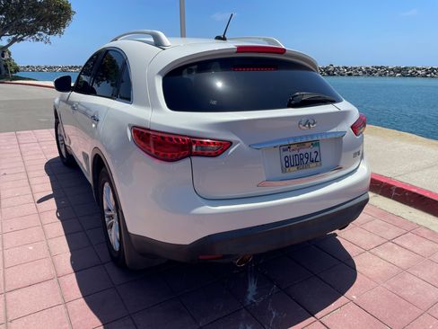 Used 2009 INFINITI FX35 AWD w/ Premium Pkg image 4
