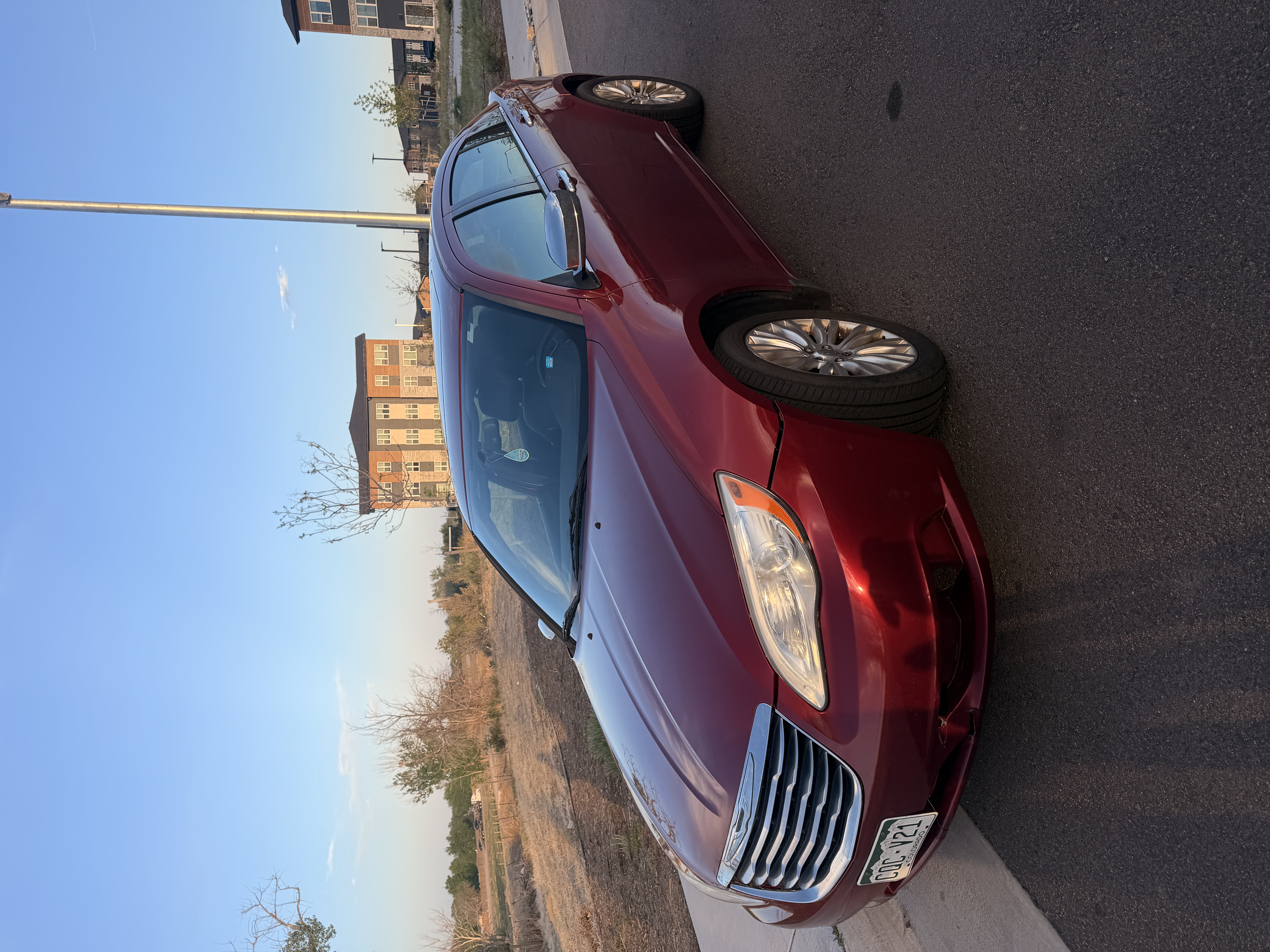Used 2011 Chrysler 200 Limited FWD image 1