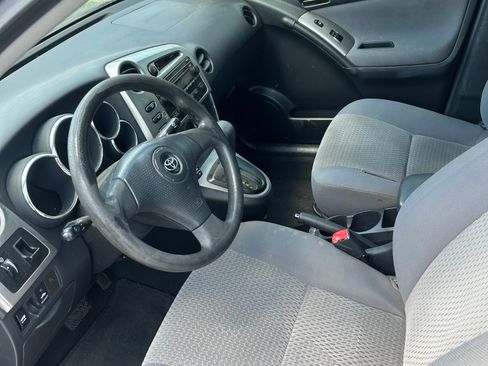 Used 2006 Toyota Matrix w/ PWR Pkg FWD image 9