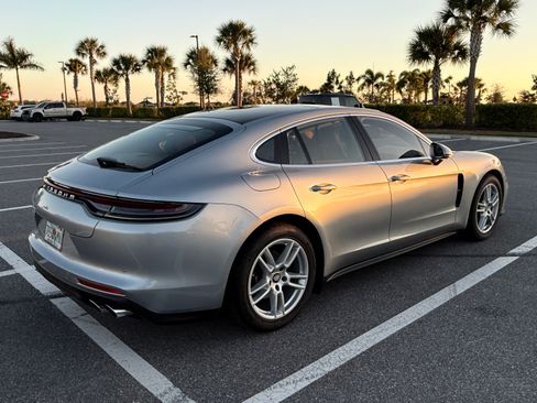 Used 2021 Porsche Panamera 4 image 9
