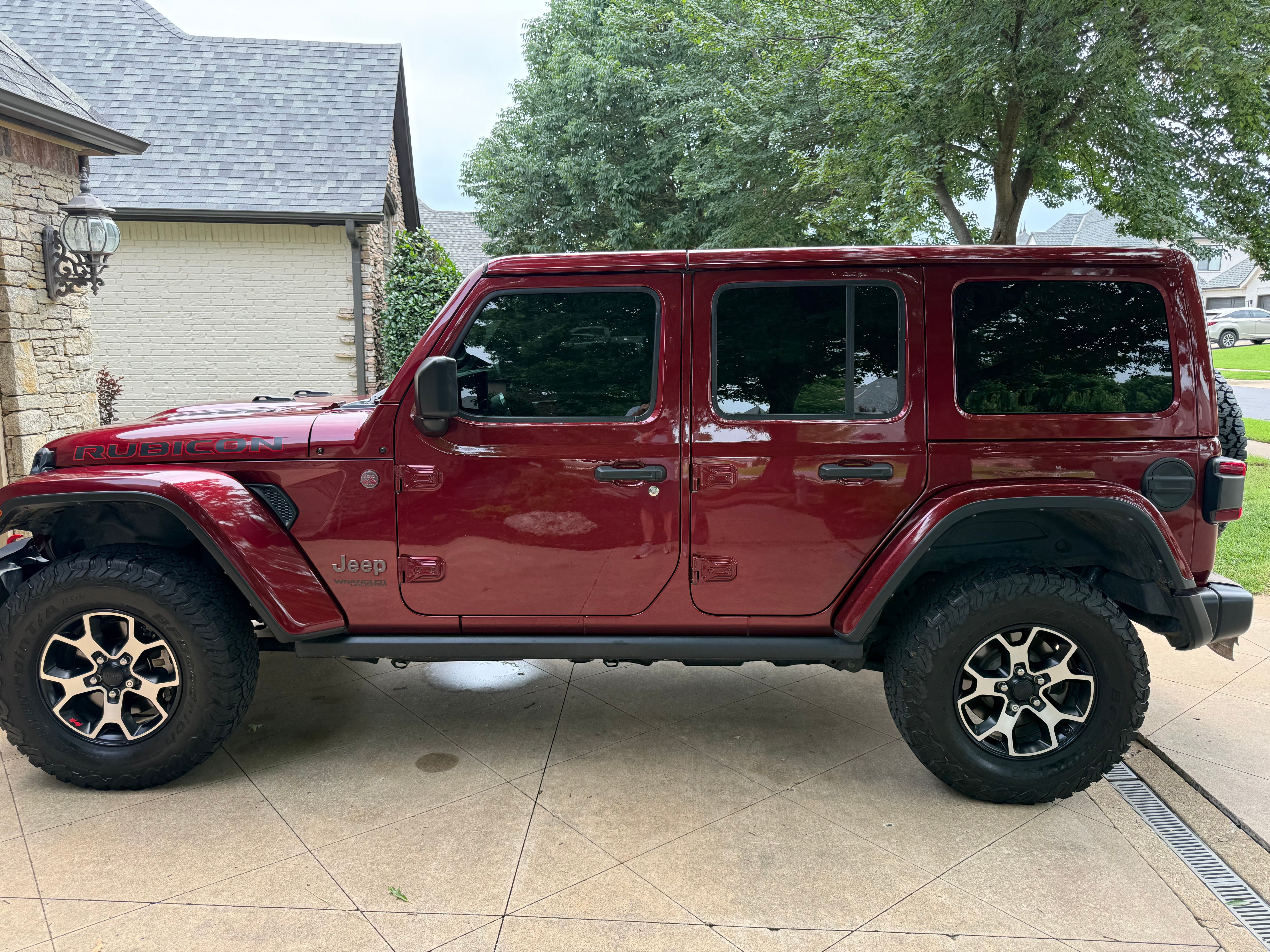 Used 2021 Jeep Wrangler Unlimited Rubicon w/ Safety Group AWD/4WD image 2
