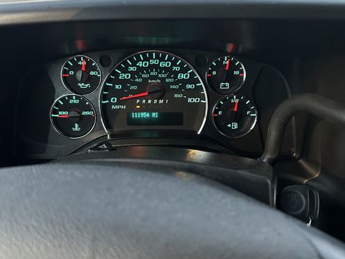 Used 2014 Chevrolet Express 2500 image 6