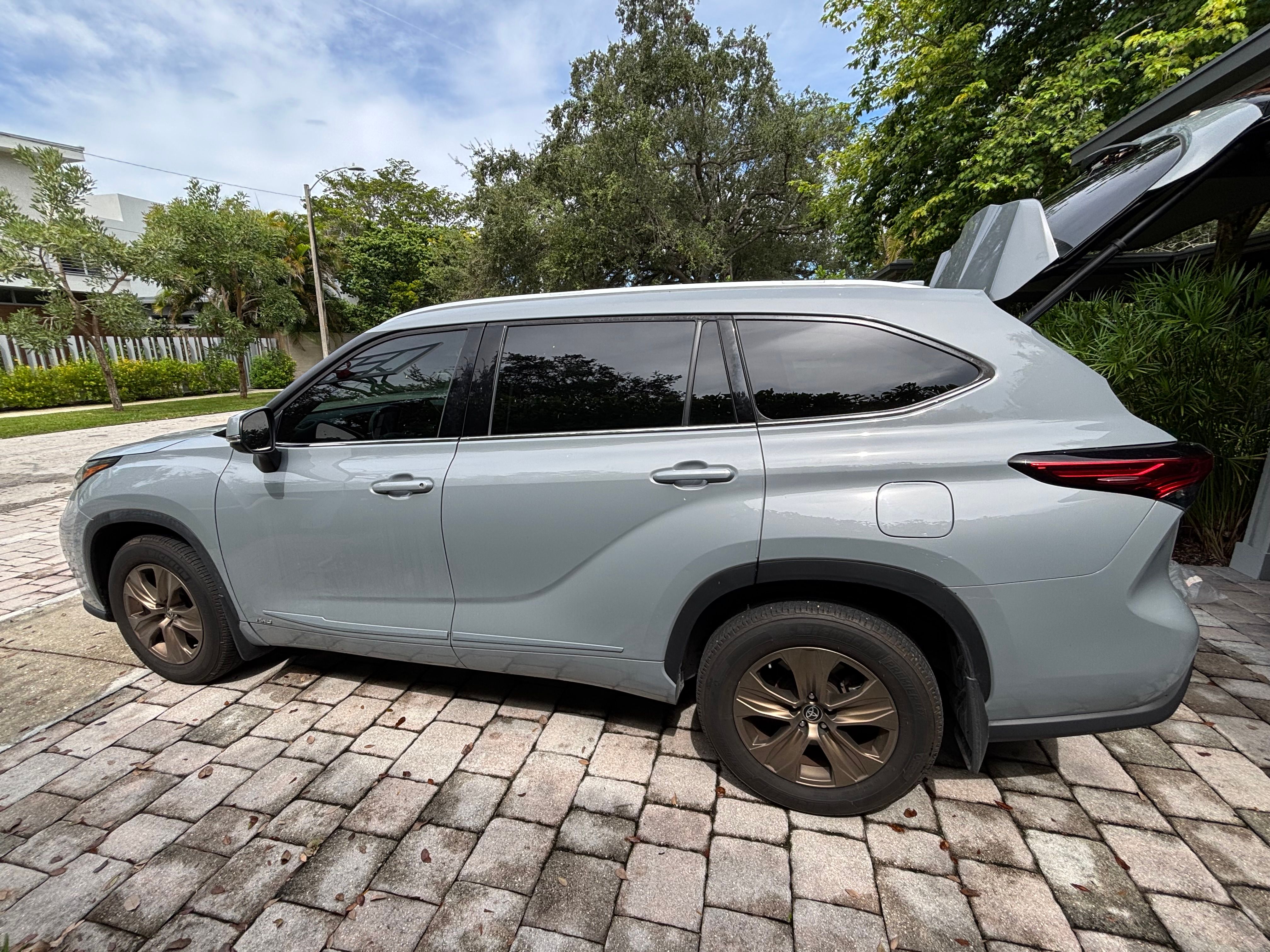 Used 2022 Toyota Highlander Bronze Edition AWD/4WD image 8