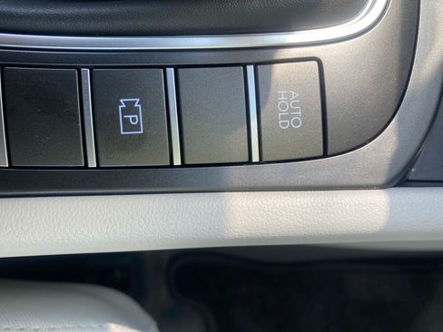 Used 2024 Hyundai Kona SE AWD/4WD image 13