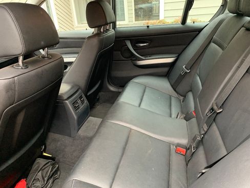 Used 2011 BMW 328i xDrive Sedan image 12