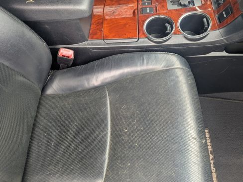 Used 2012 Toyota Highlander Limited w/ Tow Pkg image 27