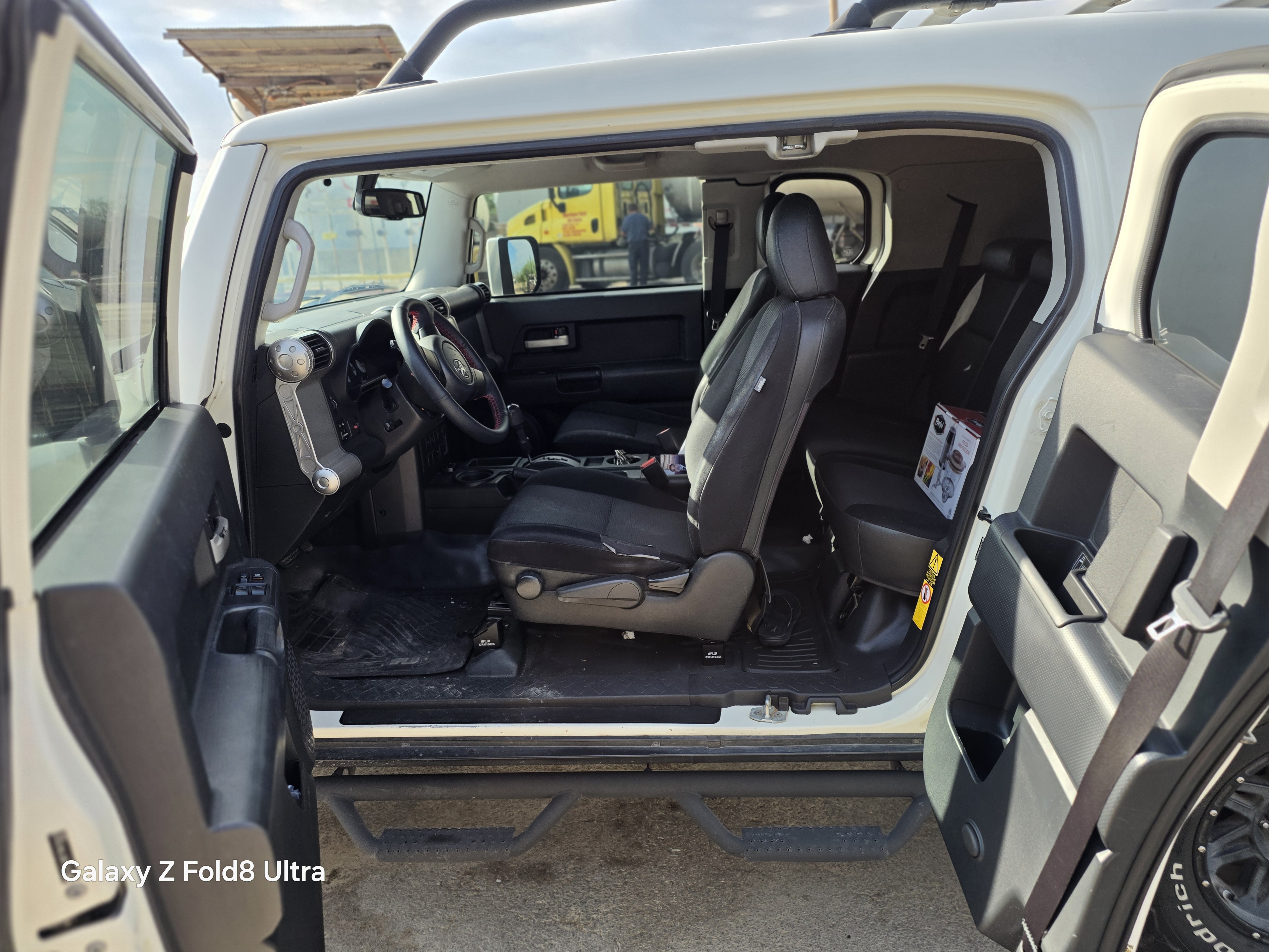 Used 2010 Toyota FJ Cruiser 2WD w/ Convenience Pkg image 11