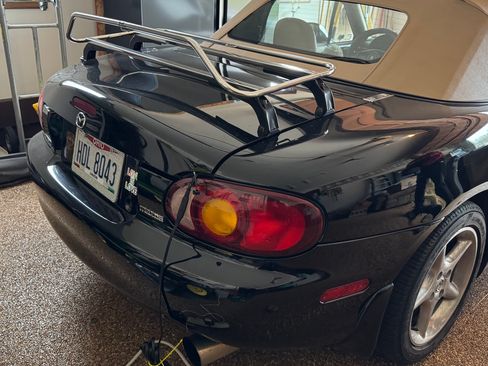 Used 2000 MAZDA MX-5 Miata LS image 9