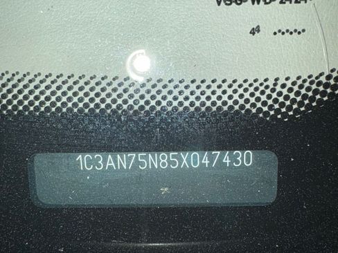 Used 2005 Chrysler Crossfire SRT-6 image 25