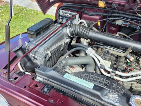 Used 2001 Jeep Wrangler Sahara image 18