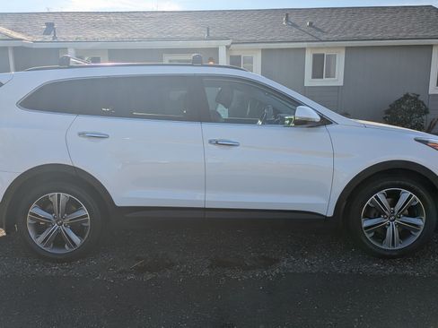 Used 2016 Hyundai Santa Fe SE w/ Option Group 02 image 6